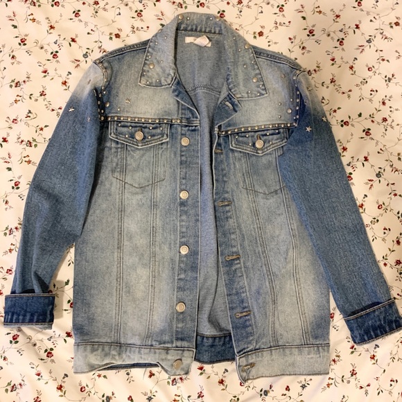 Forever 21 Jackets & Blazers - F21 studded denim jacket
